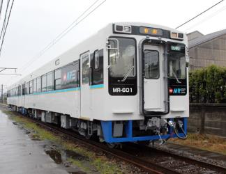 Train exterior Train exterior