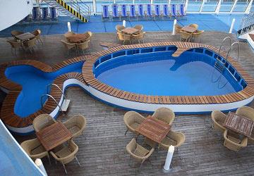 Moby Lines Otta pool area