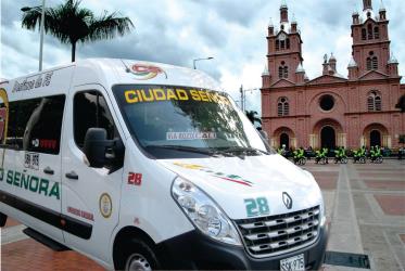 Shuttle exterior Shuttle exterior