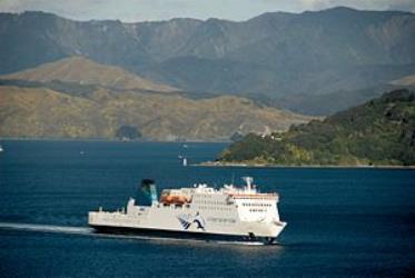 MV Kaitaki in Wellington Harbour MV Kaitaki in Wellington Harbour