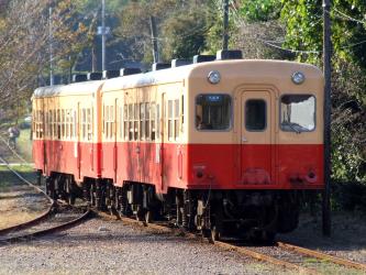 Train exterior Train exterior