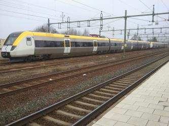 Regional train full length Regional train full length