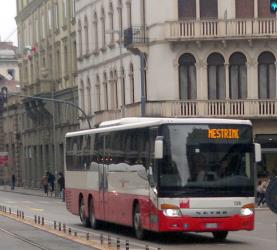 Setra S 417 UL in extra-urban service with FTV livery