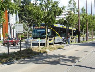 Bus on Line 4 Bus on Line 4