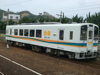 Train exterior Train exterior