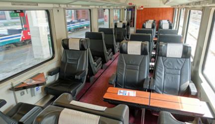 1st class open-plan saloon. 1st class open-plan saloon.
