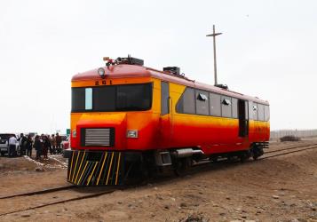 Train exterior Train exterior