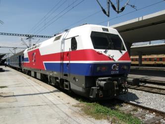 Electric locomotive in Thessaloniki station Electric locomotive in Thessaloniki station