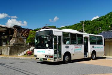 Local bus exterior Local bus exterior