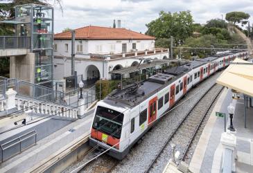 Train exterior Train exterior