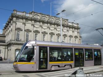 Luas tram side view Luas tram side view