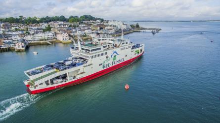 Red Funnel Green Ferry Red Funnel Green Ferry