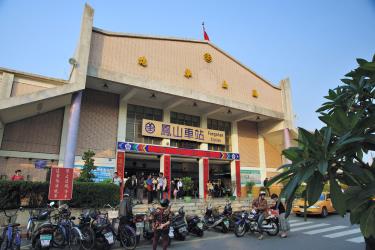 Fengshan Station Fengshan Station