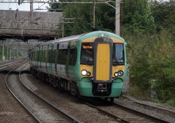 Southern Class 377 at Watford Junction Southern Class 377 at Watford Junction