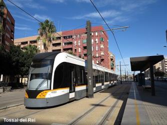 Tram on Line 6 at Tossa del Rei Tram on Line 6 at Tossa del Rei