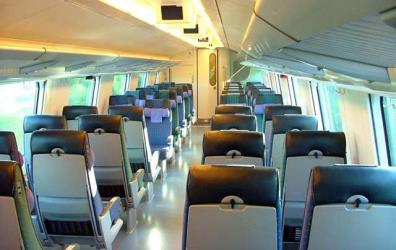 nterior view of the top deck of a VR InterCity2 double-deck carriage nterior view of the top deck of a VR InterCity2 double-deck carriage