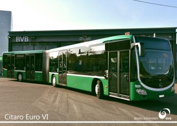 Articulated bus