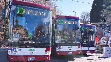 Atam bus front