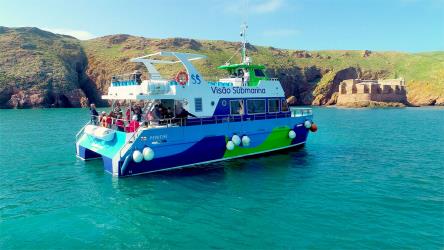 Catamaran Exterior