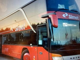 Double decker bus