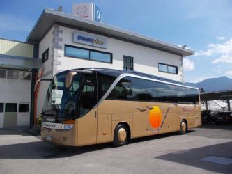 bus front and side view
