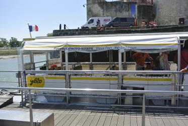 Seats on a Yelo Boat