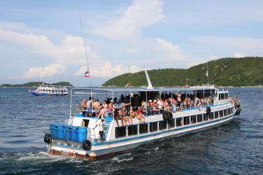 Koh Larn Ferry Exterior