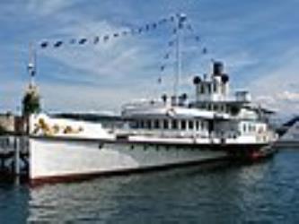 Paddle steamer Stadt Zürich, decorated on the occasion of its commissioning 100 years ago (1909) Paddle steamer Stadt Zürich
