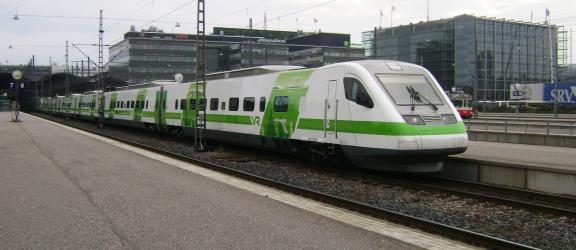 VR Green Pendolino Train
