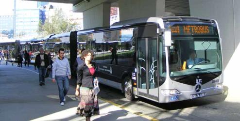 Istanbul metrobus