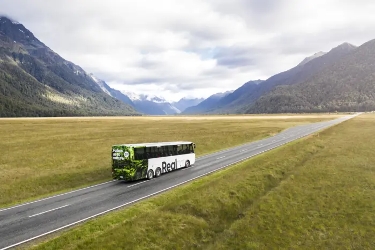 Coach from Te Anau