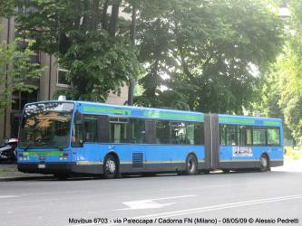 Articulated bus