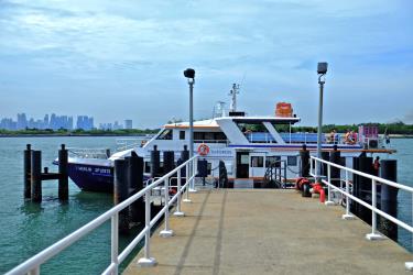 Exterior of Singapore Island Cruise