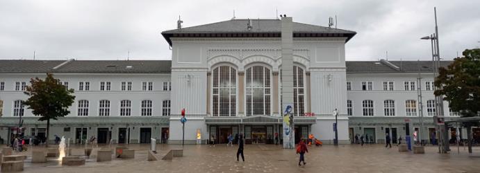 Salzburg train station