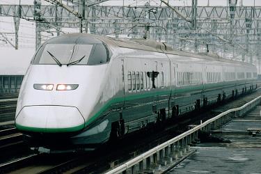 Shinkansen Tsubasa Exterior