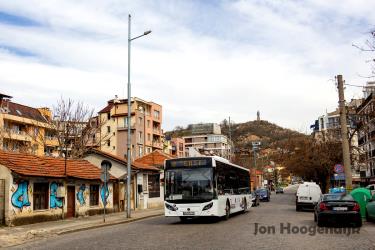 Bus front and side view route 6