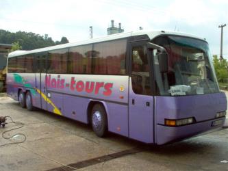 Naisturs bus