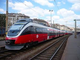 A MÁV Bombardier Talent waiting to depart at Déli pályaudvar