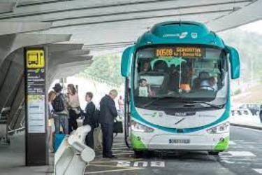 Bus exterior front