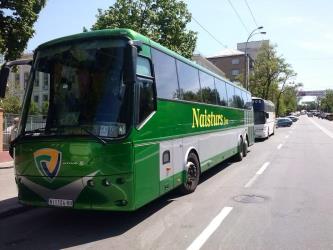 Naisturs bus