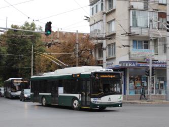 Trolley bus on route 2